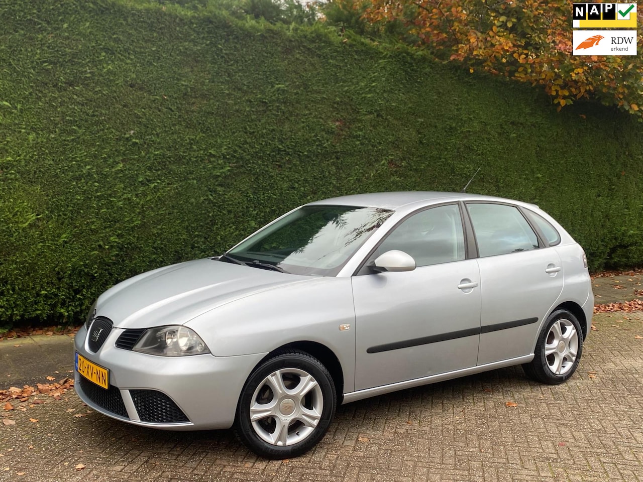 SEAT Ibiza - 1.4-16V AIRCO/RIJDT GOED/BLUETOOTH/5DRS/LAGE KM!! - AutoWereld.nl