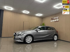 Mercedes-Benz A-klasse - 180 Business Solution * Automaat / Camera / Navigatie / LED / NL Auto