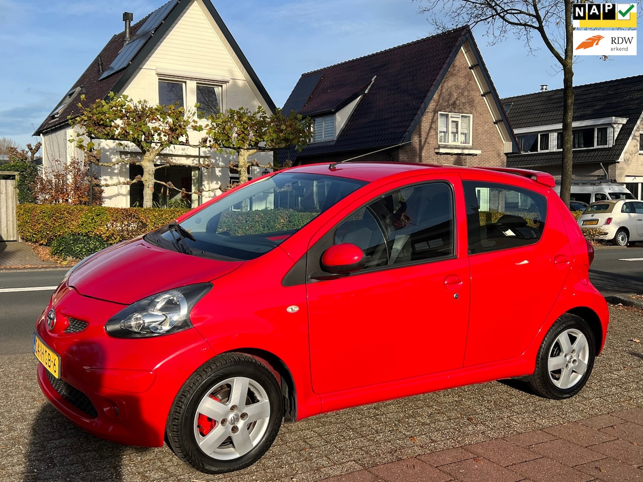 Toyota Aygo - 1.0-12V Sport 69.000 km NL-AUTO-NAP - AutoWereld.nl