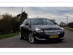 Opel Insignia - 1.6 T Cosmo. AUTOMAAT, CRUISE, ACHTERUITRIJCAMERA