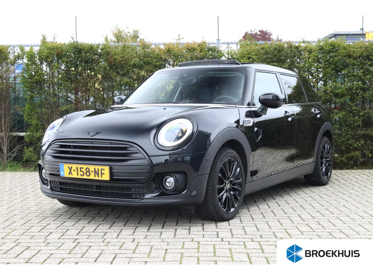 MINI Clubman - Mini 1.5 Cooper Classic Business Edition | Schuifdak | Camera | Elektr. Stoelen + Memory | - AutoWereld.nl