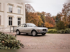 Peugeot 504 - Coupé 2.7 V6 Automaat