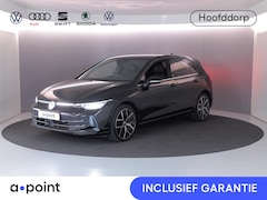 Volkswagen Golf - 1.5 eHybrid 50 Edition 204 pk Automaat (DSG) | Verlengde garantie | Navigatie | Parkeersen