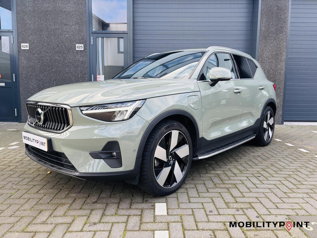 Volvo XC40 - 1.5 T4 Plug-in hybrid Ultimate Bright | Pano | HK - AutoWereld.nl