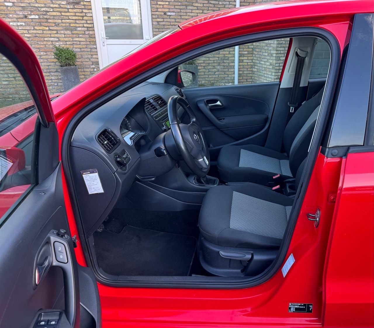 Volkswagen Polo - 1.2 TSI Highline Bj 2012 5 Deurs zeer nette auto - AutoWereld.nl