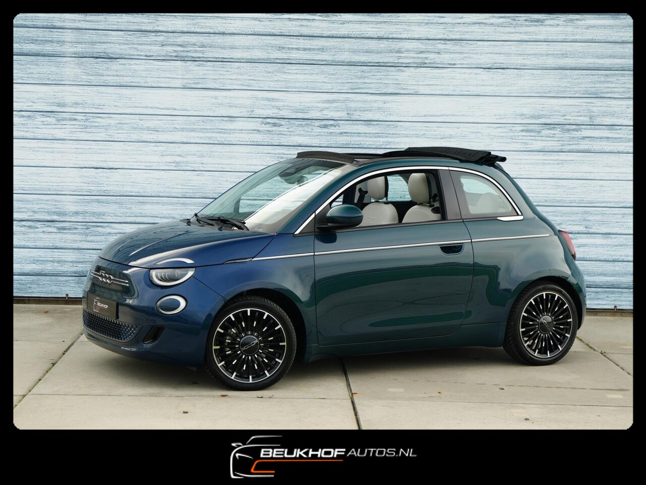 Fiat 500 - La Prima 42 kWh Cabrio Carplay Camera Leer Navigati - AutoWereld.nl