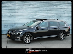 Volkswagen Passat Variant - 1.4 TSI GTE Highline Leer Pano Xenon Trekhaak Navi Full Optie