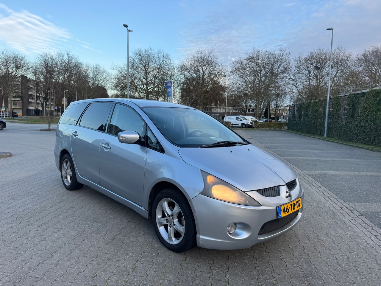Mitsubishi Grandis - 2.4-16V Intense. 7P - AutoWereld.nl