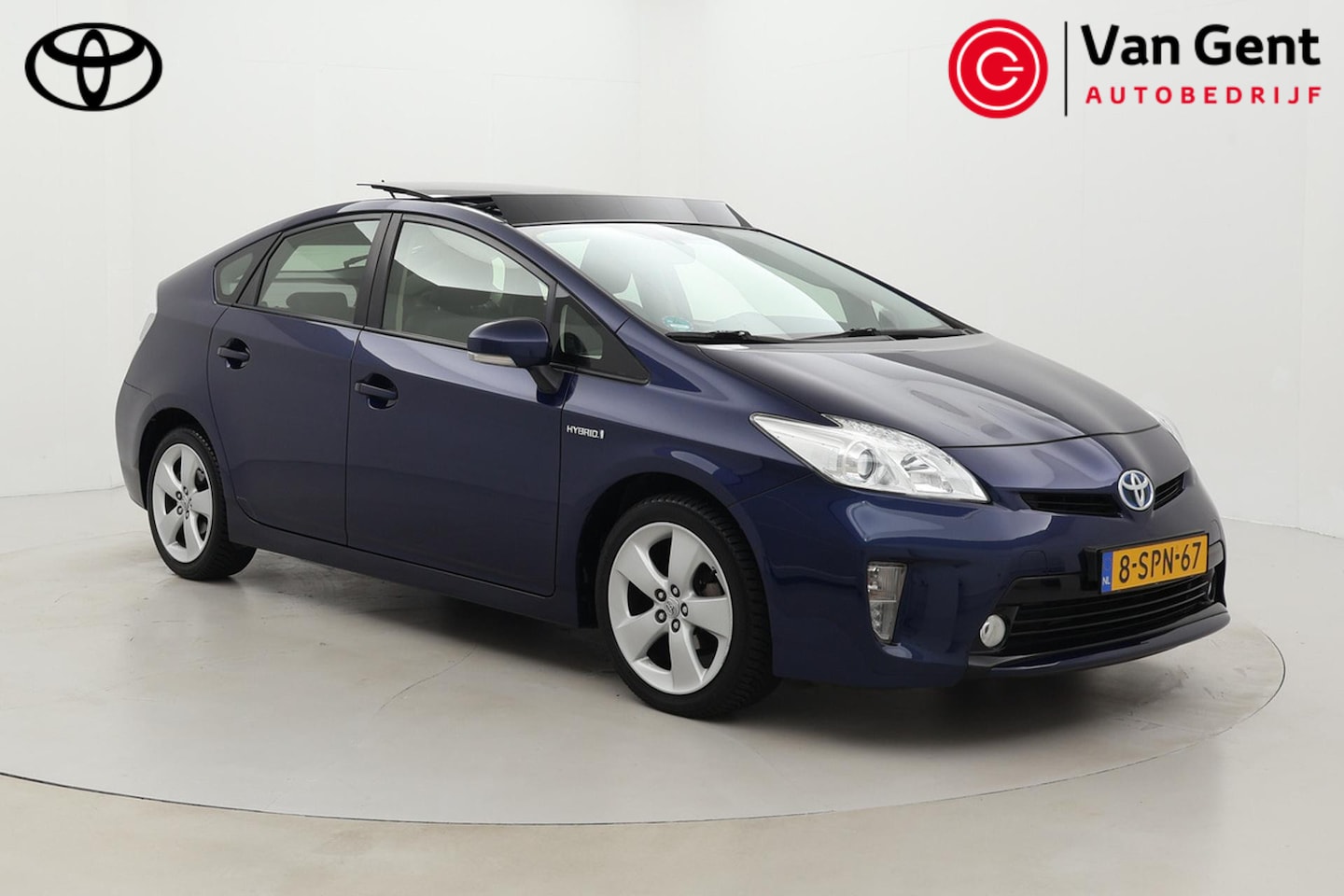 Toyota Prius - 1.8 Business | Panoramadak | Fietsensteun | Solar Roof | Head-up display | JBL | Navigatie - AutoWereld.nl