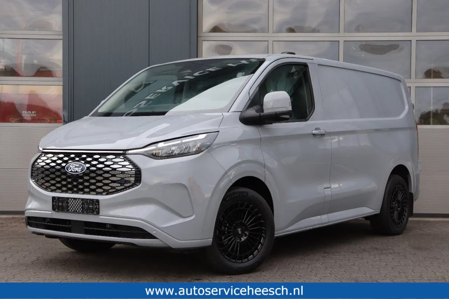 Ford Transit Custom - E-Transit L1H1 65kWh l NAVI l PRO POWER l 18 INCH l 360 CAMERA l NARDO GREY - AutoWereld.nl