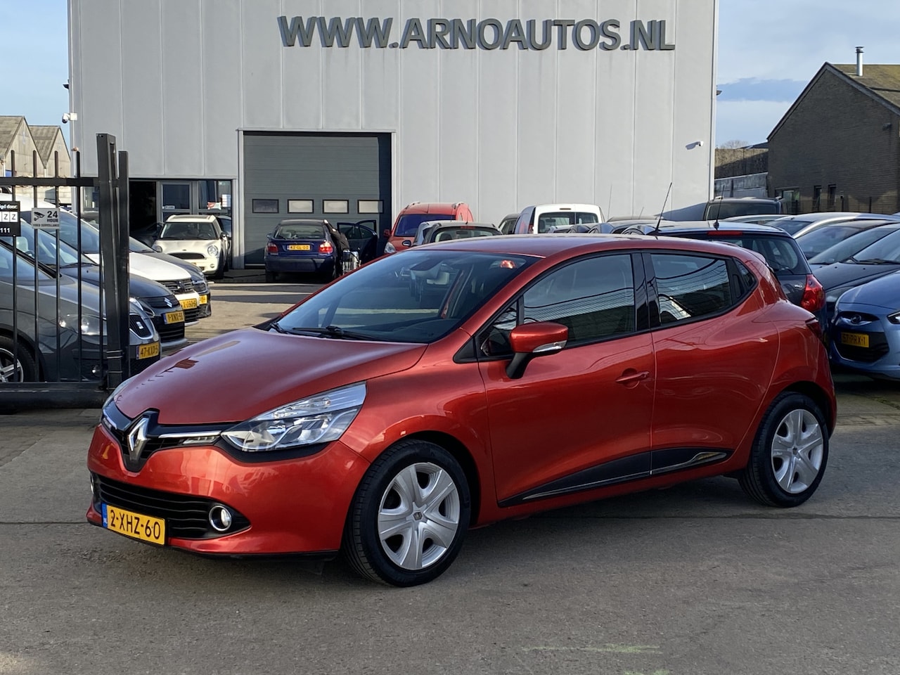 Renault Clio - 0.9 TCe Dynamique 0.9 TCe Dynamique 5-DEURS, AIRCO(CLIMA), CRUISE CONTROL, PARKEERSENSOREN, GROOT NAVIGATIE, - AutoWereld.nl