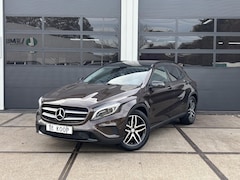 Mercedes-Benz GLA-Klasse - 180 Ambition | Panoramadak | Navigatie | Bi-Xenon | 1e eigenaar |