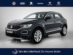 Volkswagen T-Roc - 1.5 TSI 150pk Automaat Style / Navigatie / Adaptive Cruise / Stoelverwarming / LED