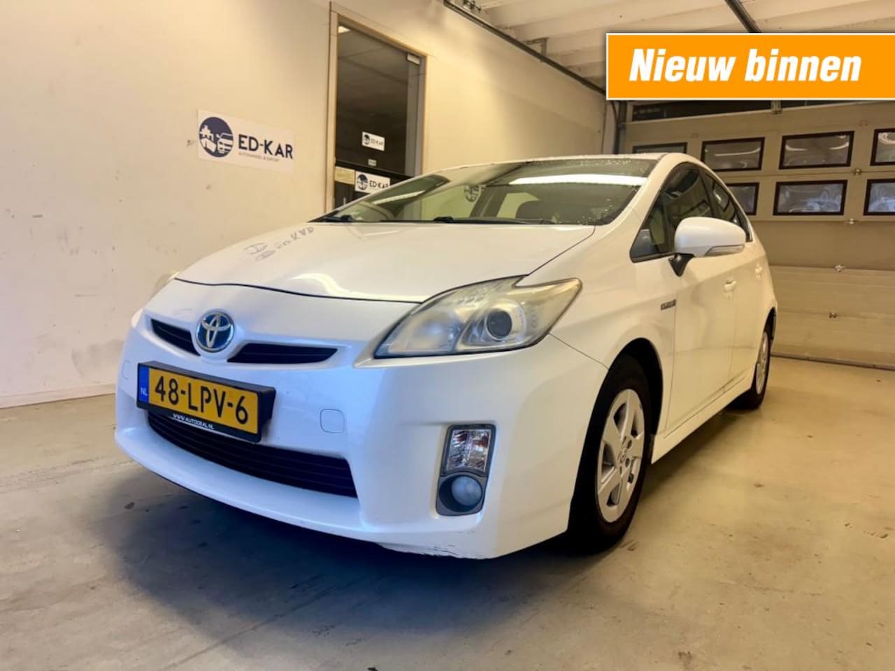 Toyota Prius - 1.8 Comfort KEYLESS 2DE EIG. HUD NETTE AUTO NAP APK - AutoWereld.nl