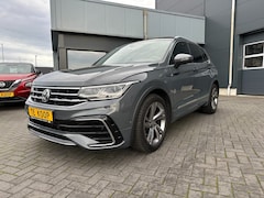 Volkswagen Tiguan - 1.5 TSi Aut. R-Line Navi. Camera Schuifdak Leder Trekhaak