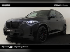 BMW X5 - xDrive50e M-SPORT PRO|22'LM VELGEN|PANO DAK|TREKHAAK|CARBON INT.|SOFT CLOSE|COMFORT PLUS|S