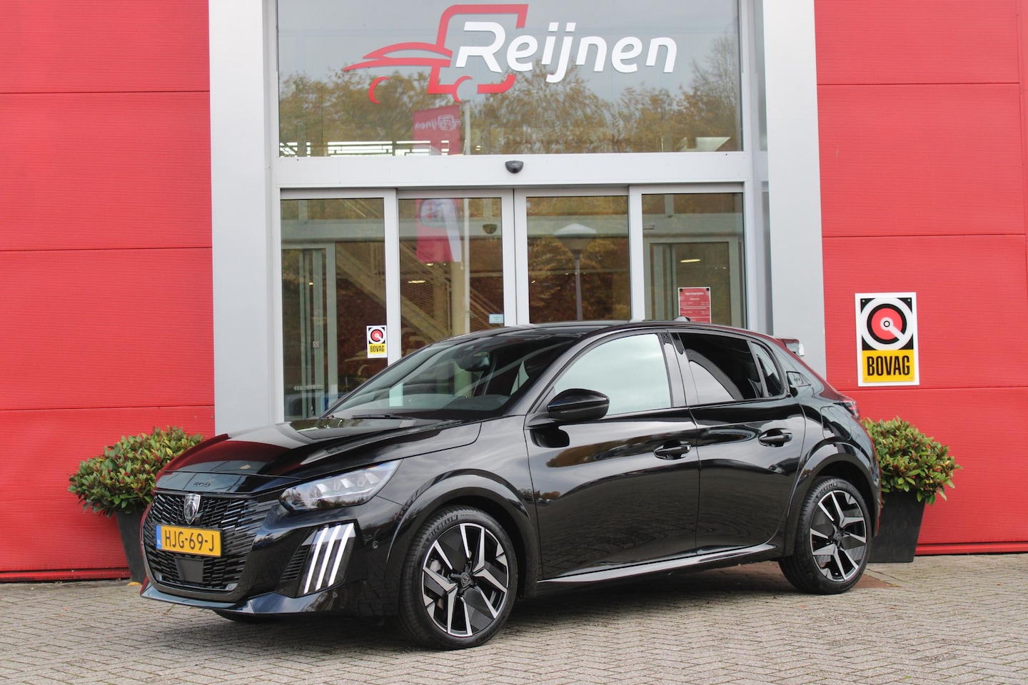 Peugeot 208 - GT 1.2 Hybrid 145PK e-DCS6 | NAVIGATIE | DRAADLOZE APPLE CARPLAY/ANDROID AUTO | CAMERA VOO - AutoWereld.nl