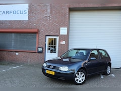 Volkswagen Golf - 1.4-16V Master Edition Airco APK Let Op olielampje brandt