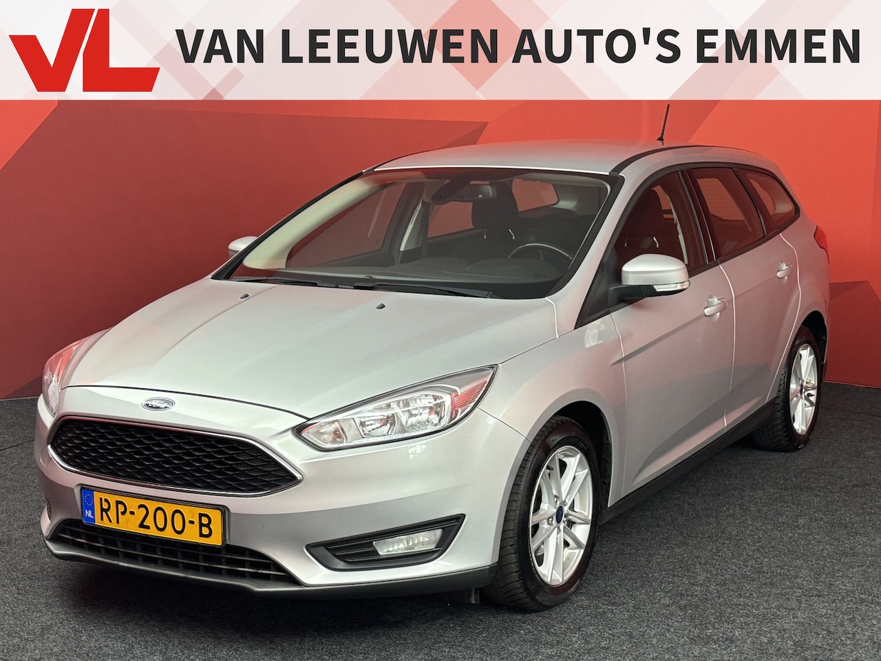 Ford Focus Wagon - 1.0 Lease Edition | Cruise | Trekhaak | Navi - AutoWereld.nl