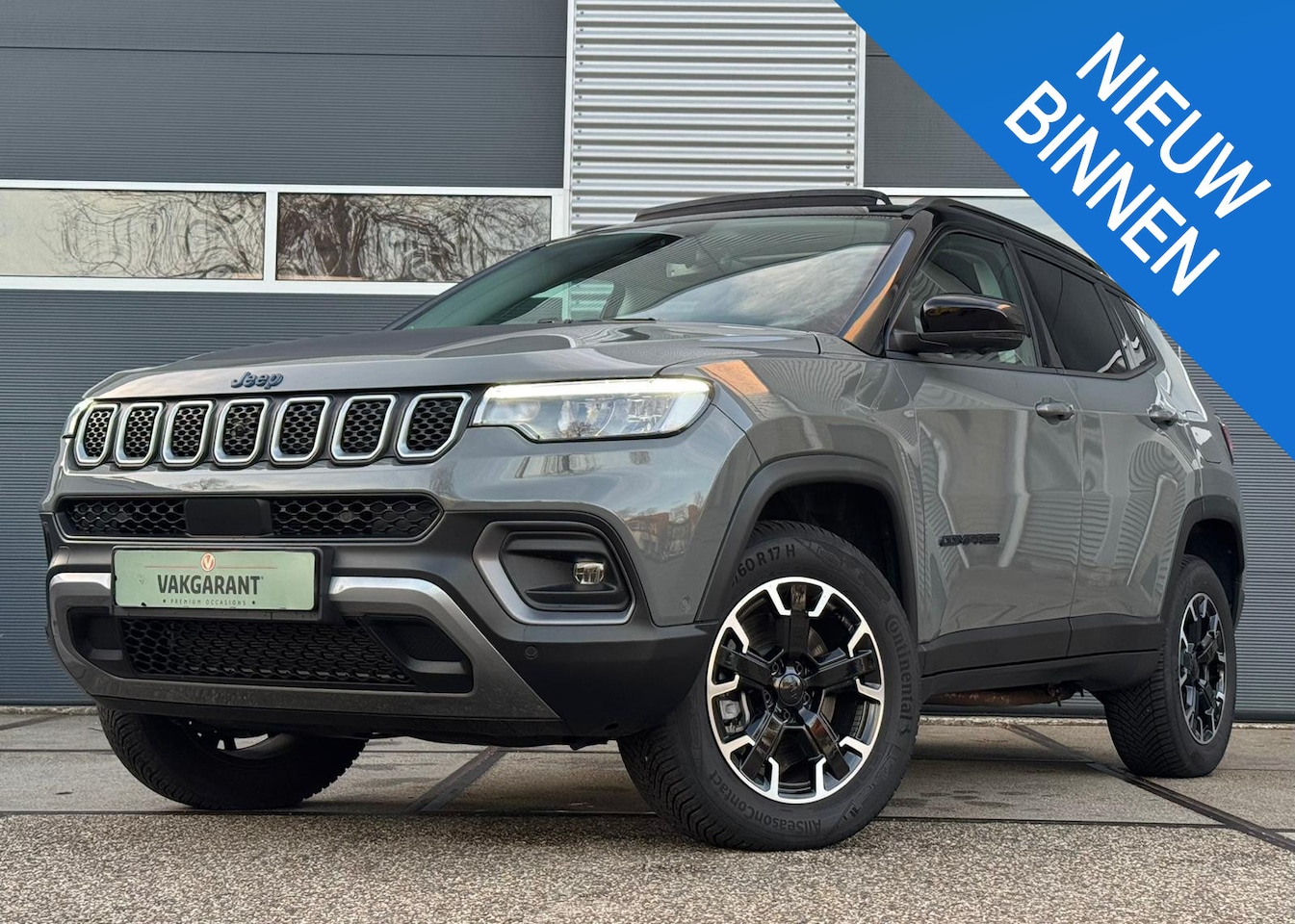 Jeep Compass - 1.3T High Upland |Panorama dak |Stoelverwarming / Stuur verwarming | - AutoWereld.nl