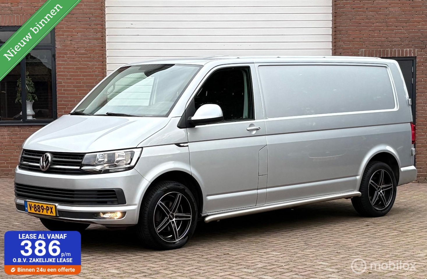 Volkswagen Transporter - 2.0 TDI L2H1 Highline 3-pers Apple Carplay - AutoWereld.nl