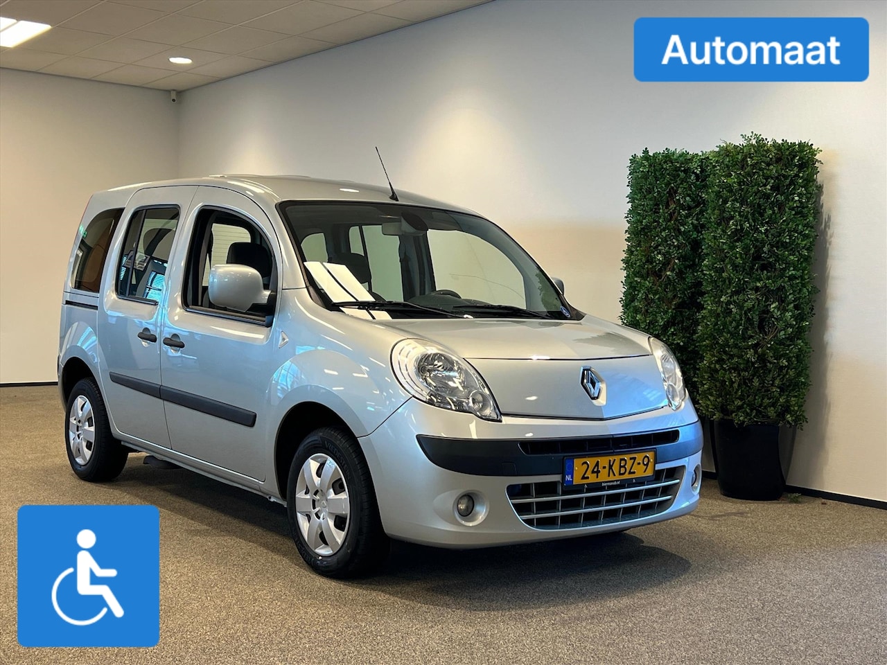 Renault Kangoo - Rolstoelauto (airco) 3+1 - AutoWereld.nl