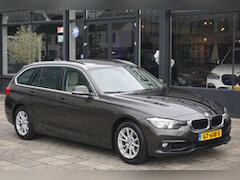 BMW 3-serie Touring - 318i Essential
