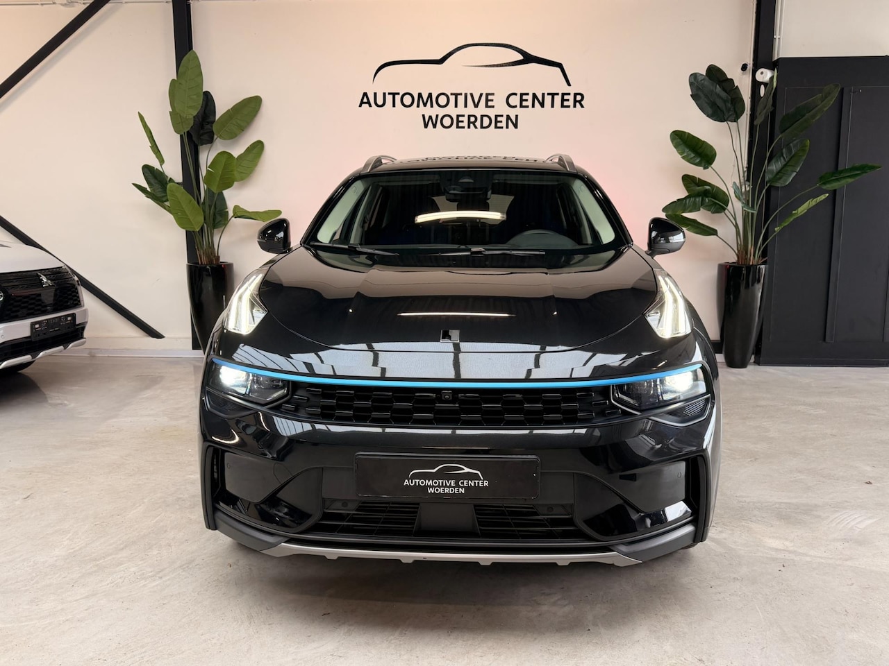 Lynk & Co 01 - 1.5 192KW 261PK PHEV SNELLADEN DCT PANO ACC 360 MEMORY LED SFEERVERLICHTING - AutoWereld.nl