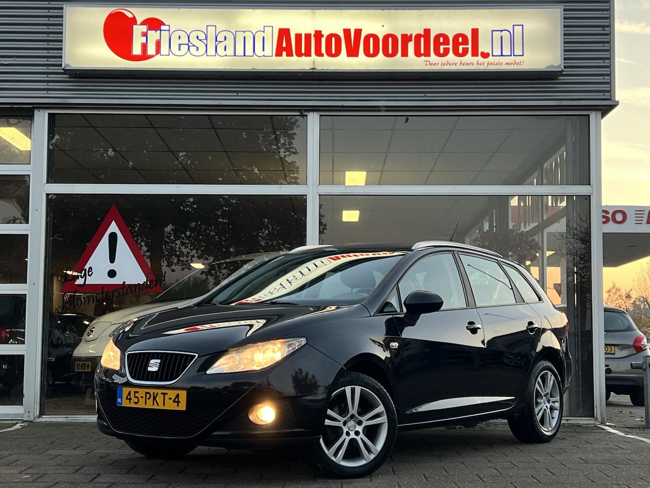 SEAT Ibiza ST - 1.4 Style / 156.000 KM! / Airco / Cruise / Trekhaak / 2011 - AutoWereld.nl