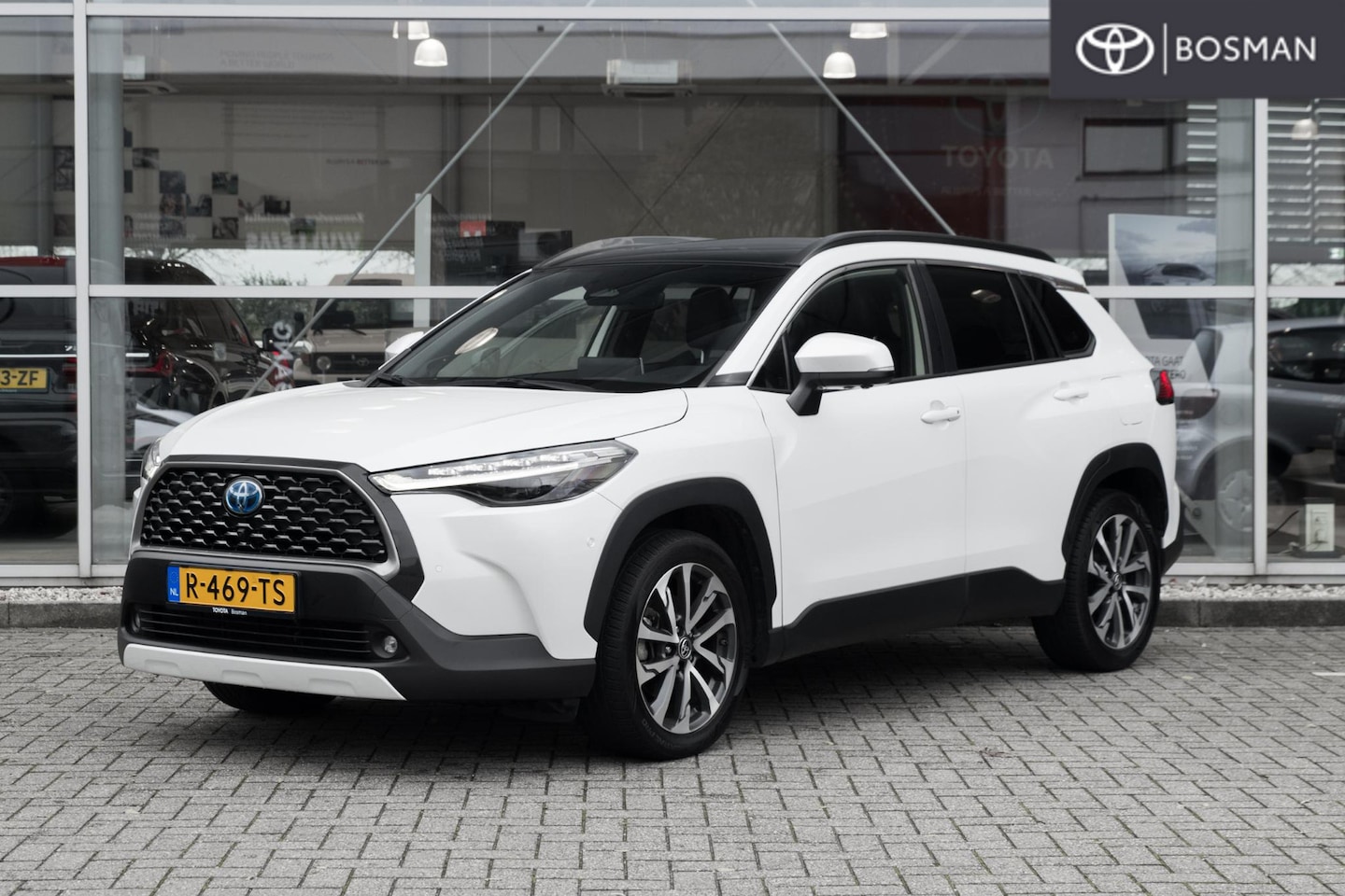 Toyota Corolla Cross - 2.0 High Power Hybrid Launch Edition 2.0 High Power Hybrid Launch Edition - AutoWereld.nl