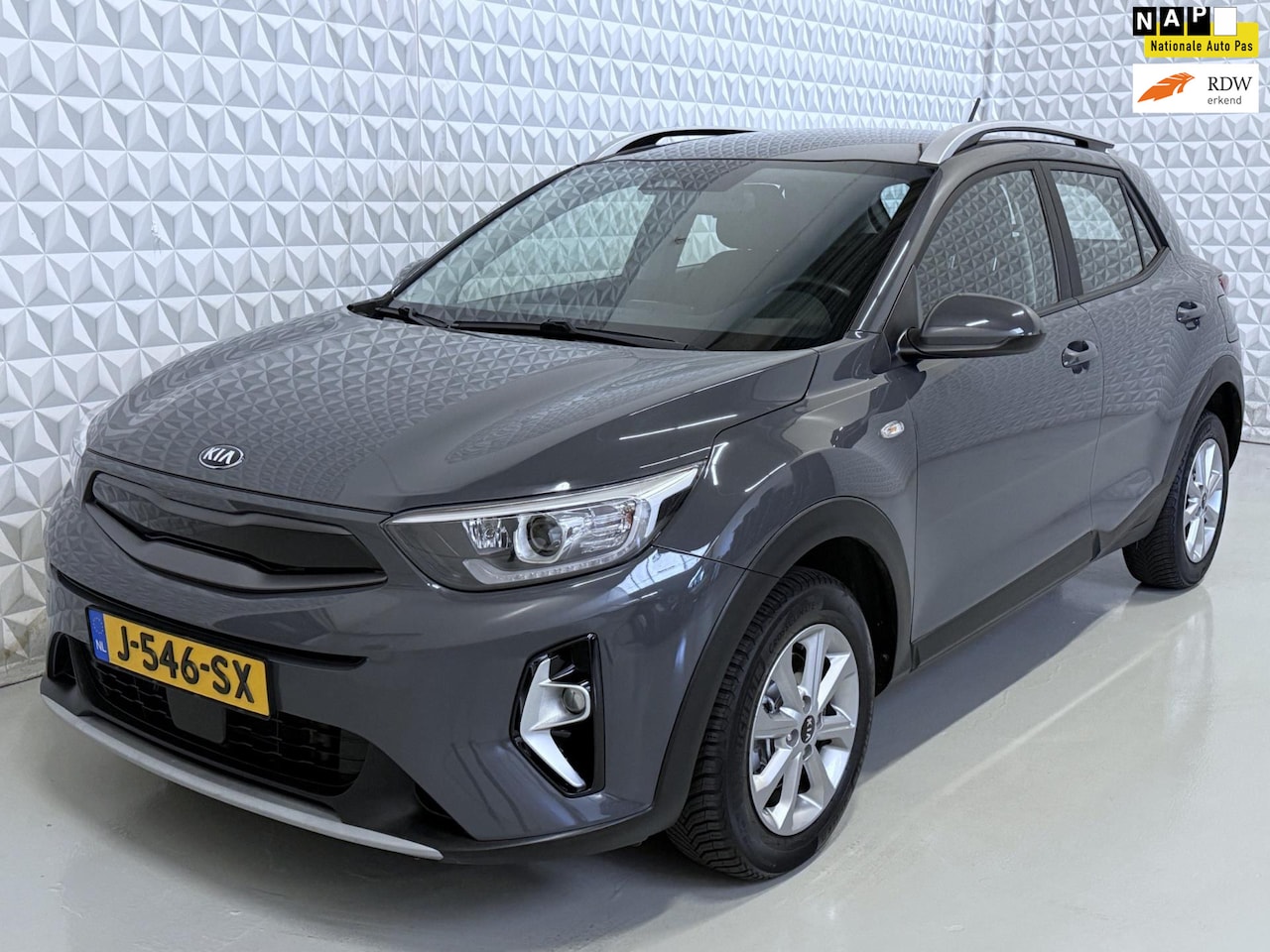 Kia Stonic - 1.0 T-GDi MHEV DynamicLine / 1e EIGENAAR (2020) - AutoWereld.nl