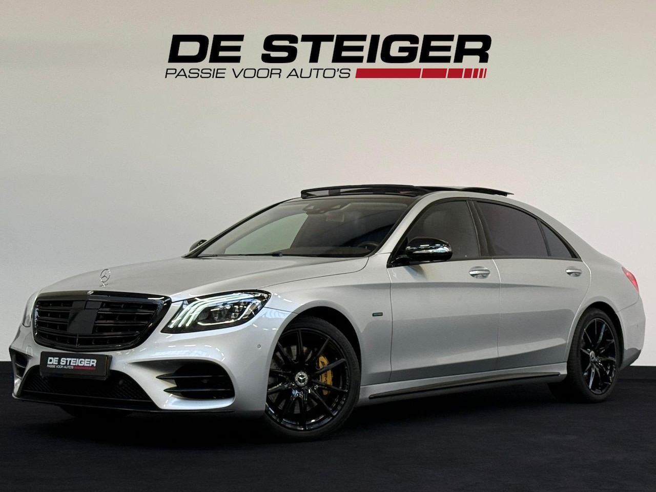 Mercedes-Benz S-klasse - 560 e Premium AMG Pano Distronic Memory Sfeer 360 Luchtvering - AutoWereld.nl