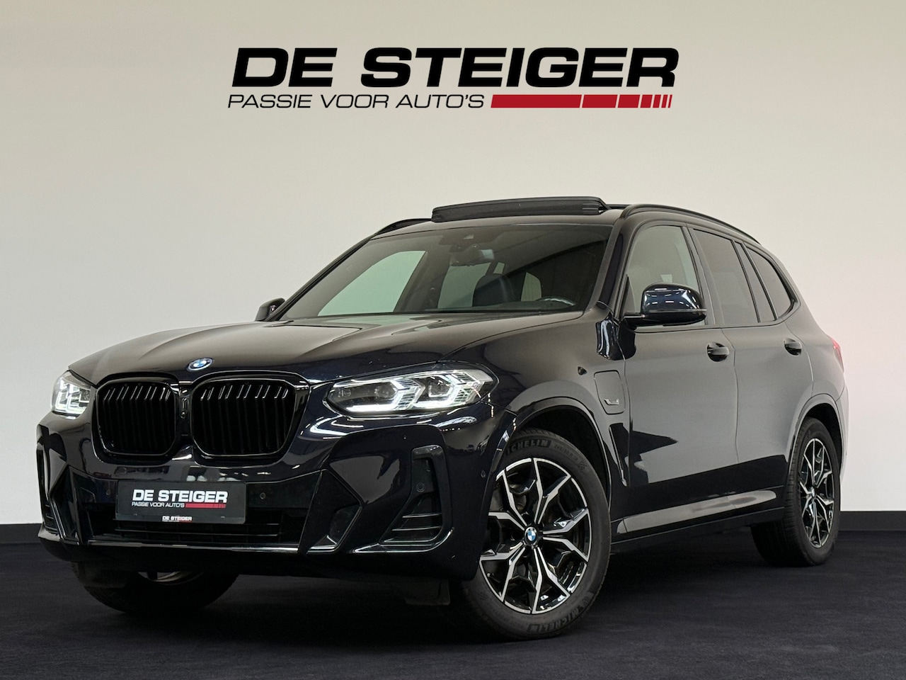 BMW X3 - XDrive30e High Executive M Sport Pano Leder Sfeer - AutoWereld.nl