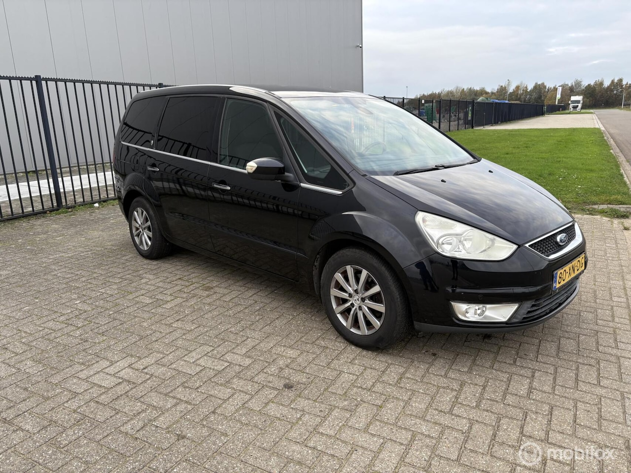Ford Galaxy - 2.0-16V Ghia 2.0-16V Ghia - AutoWereld.nl