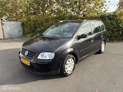 Volkswagen Touran - 1.6-16V FSI Business 2006