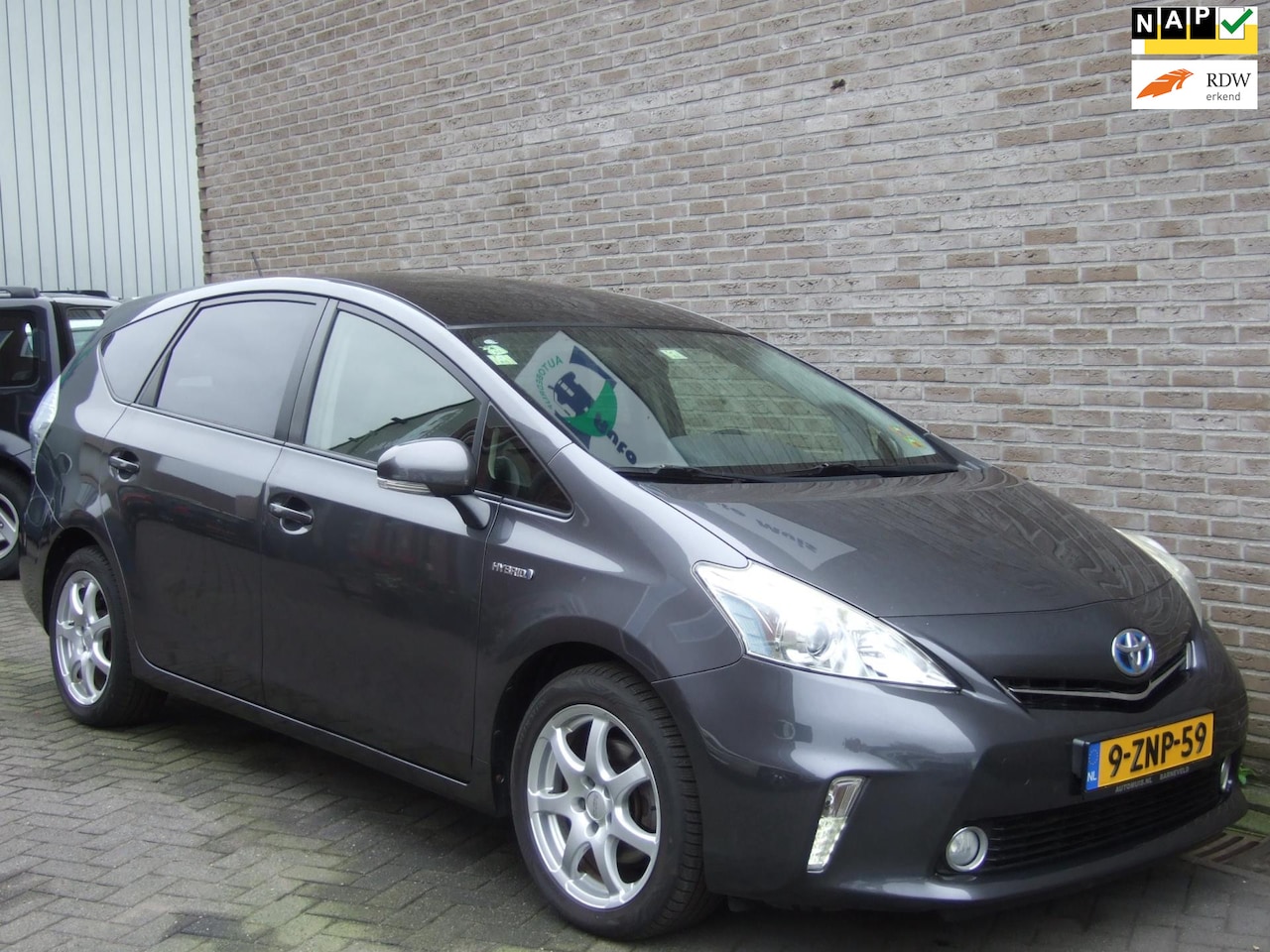 Toyota Prius Wagon - 1.8 Aspiration Limited 7p - 1e eig! - Panoramadak - - AutoWereld.nl