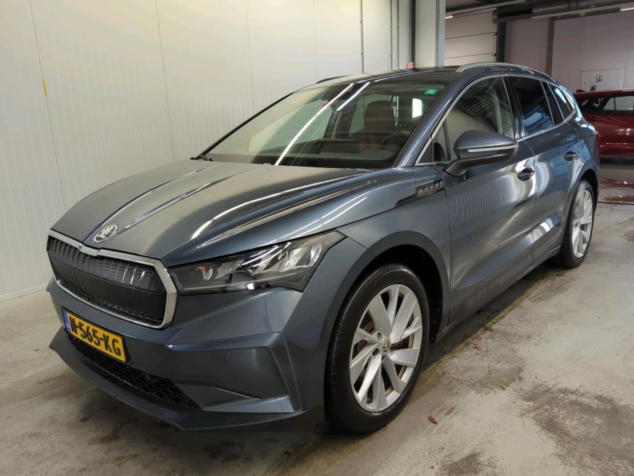 Skoda Enyaq iV - 80 204pk 82kWh [ TREKHAAK+WARMTEPOMP+BRUIN LEDER+CARPLAY+STOELVERWARMING ] - AutoWereld.nl