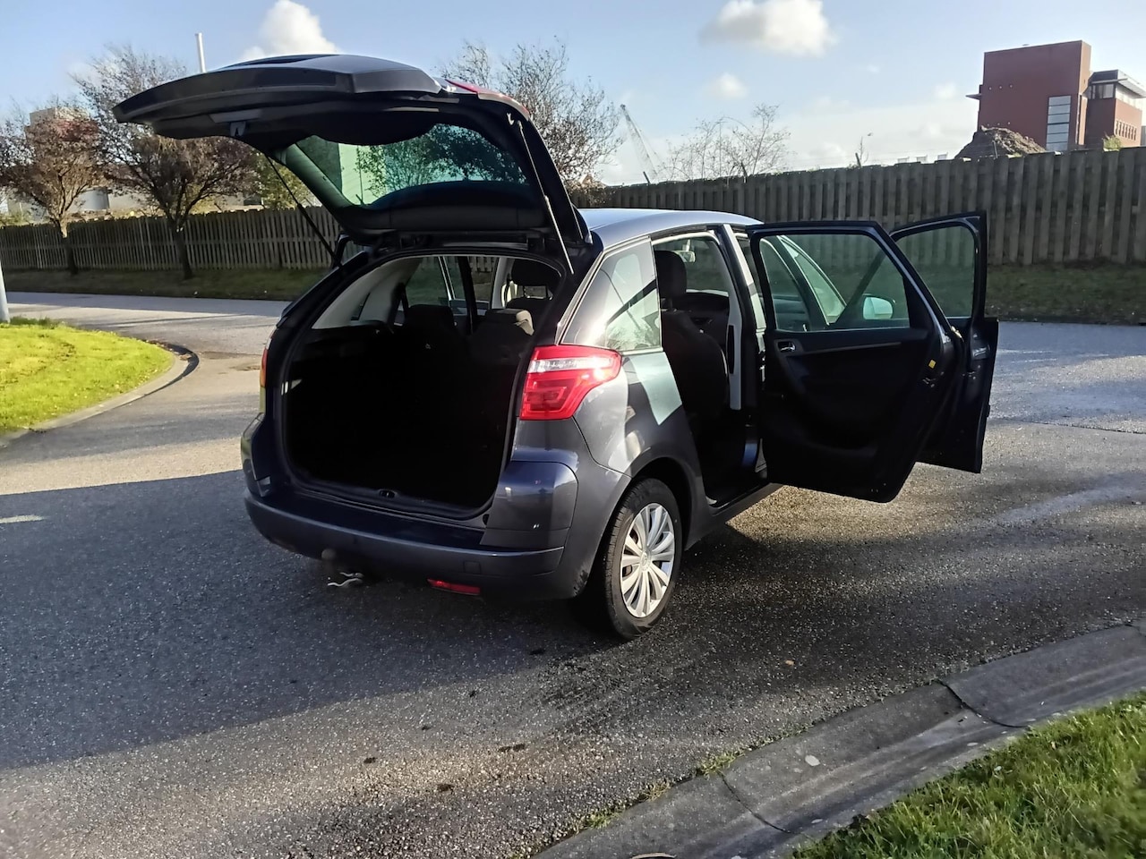 Citroën C4 Picasso - 1.6 VTi Image 5p.VERSNELLINGSBAK DEFECT!