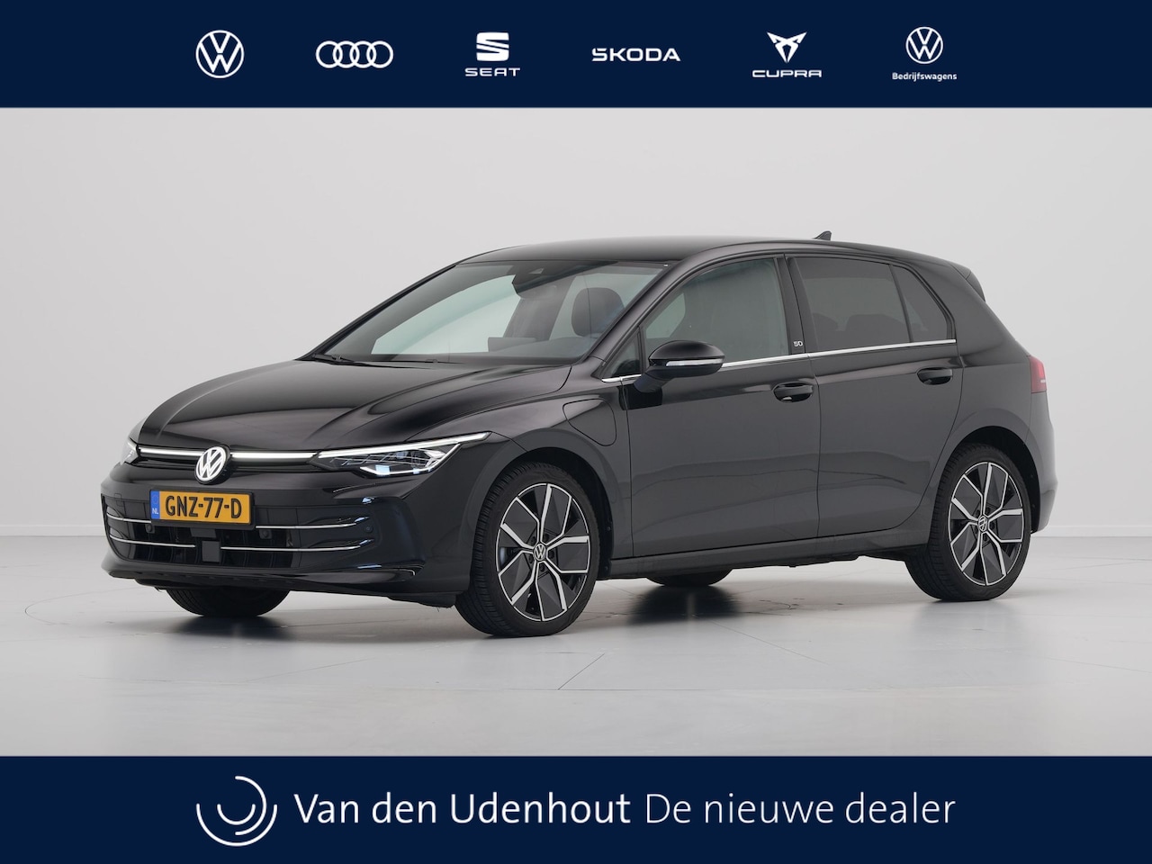 Volkswagen Golf - 1.5 eHybrid 50 Edition Navigatie Camera Sideassist Stoelverwarming Carplay 186 - AutoWereld.nl