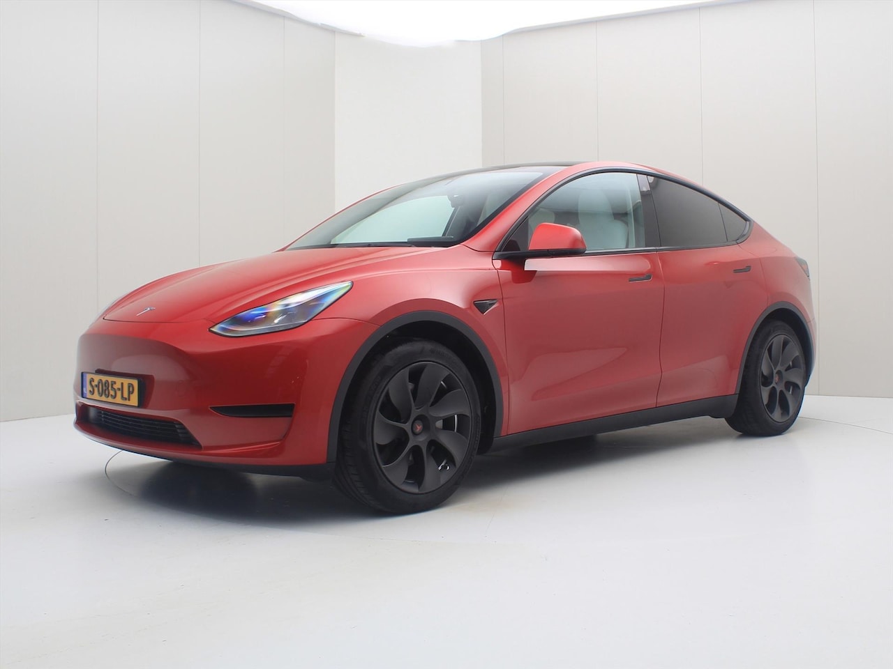 Tesla Model Y - Standard RWD Plus 347pk [ LFP ACCU+WIT LEDER+ENHANCED AUTOPILOT+19INCH+455KM WLTP+PREMIUM - AutoWereld.nl