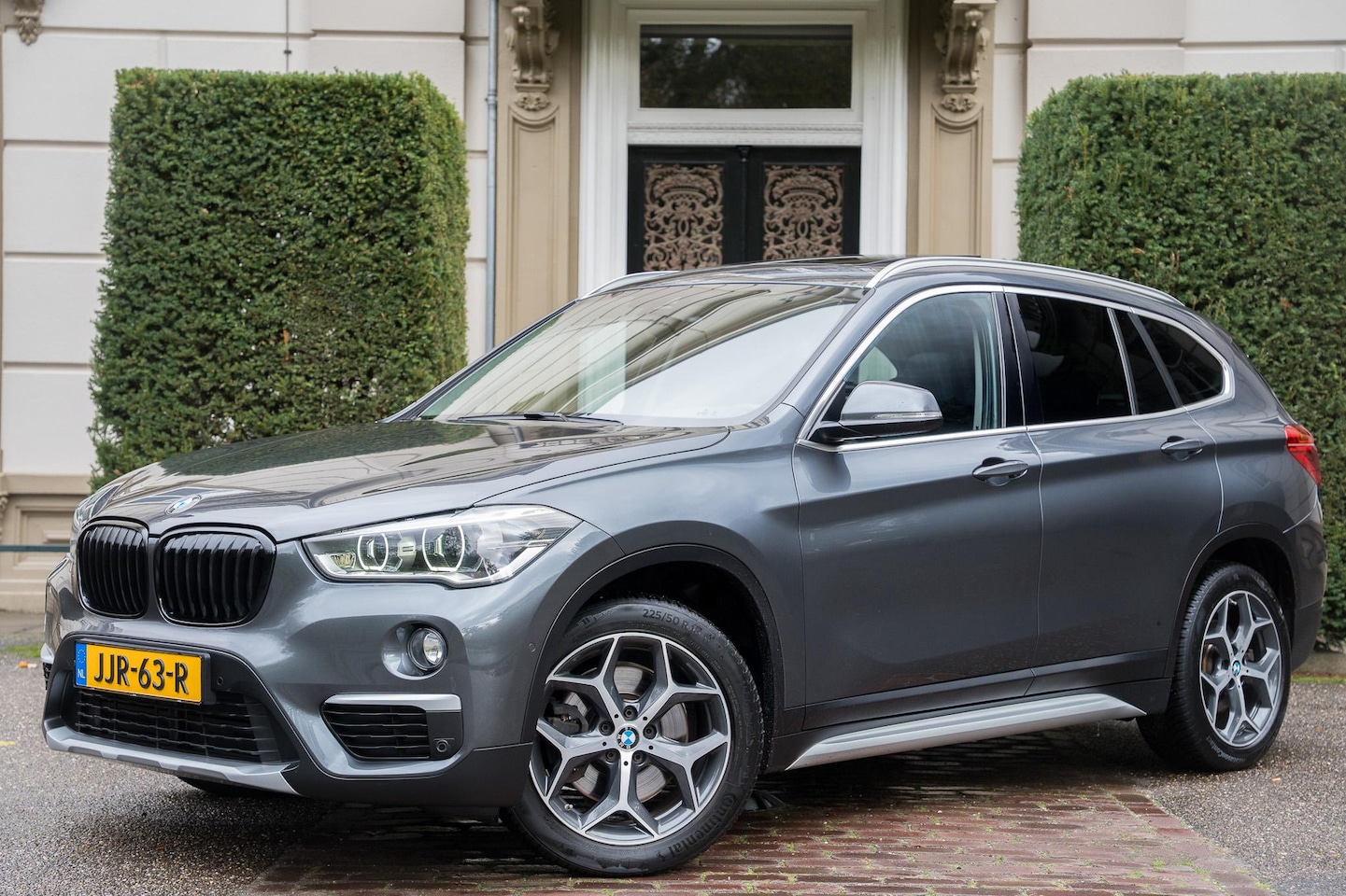 BMW X1 - xDrive20i High Executive PANO | MEMORY | KEYLESS | STUURVERWARMING | 2E EIGN - AutoWereld.nl