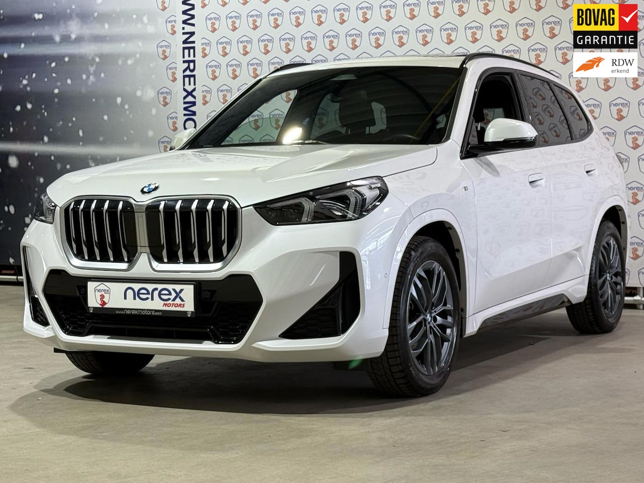 BMW X1 - SDrive18i/M-SPORT/PANO/HARMAN KARDON/CAMERA/MEMORY/PILOT ASIST - AutoWereld.nl