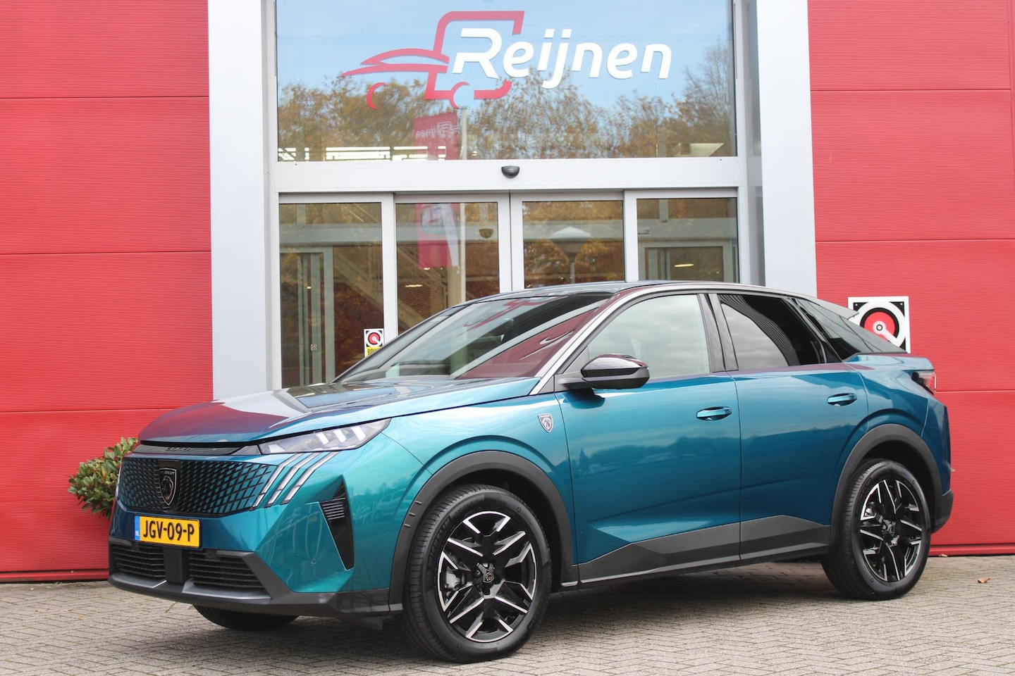 Peugeot 3008 - 1.2 Hybrid 145PK GT | ELEKTRISCH BEDIENBARE ACHTERKLEP | NAVIGATIE | DRAADLOZE APPLE CARPL - AutoWereld.nl
