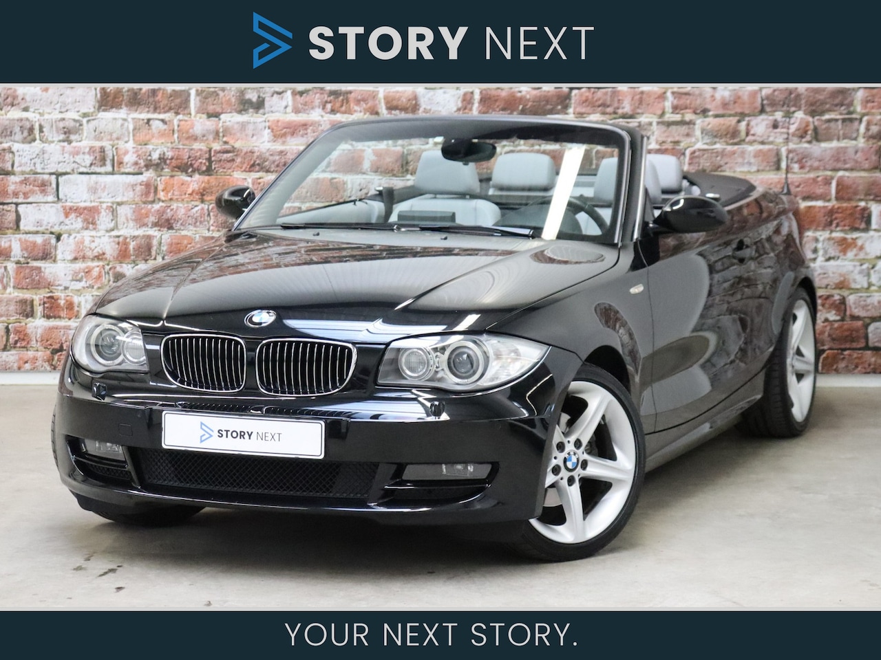 BMW 1-serie Cabrio - 125i High Executive Automaat / Trekhaak / Navigatie / Parkeersensoren / Cruise Control / S - AutoWereld.nl