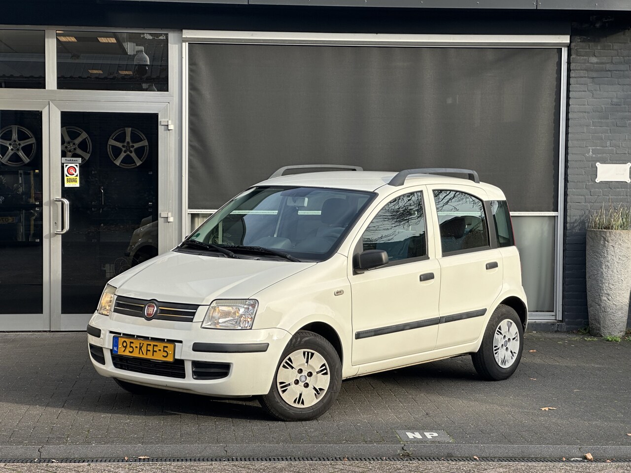 Fiat Panda - 1.2 Sky 1e EIGENAAR / AUTOMAAT / AIRCO / ELEKT RAMEN - AutoWereld.nl