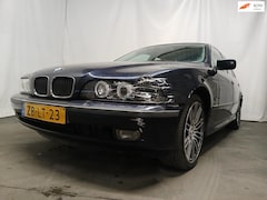 BMW 5-serie - 523i Executive - Schade