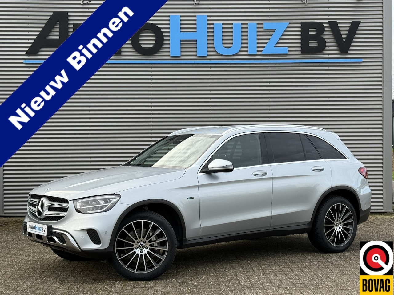 Mercedes-Benz GLC-klasse - 300e 4MATIC Advantage Carplay Stoelverwarming Achteruitrijcamera LED 20 inch - AutoWereld.nl