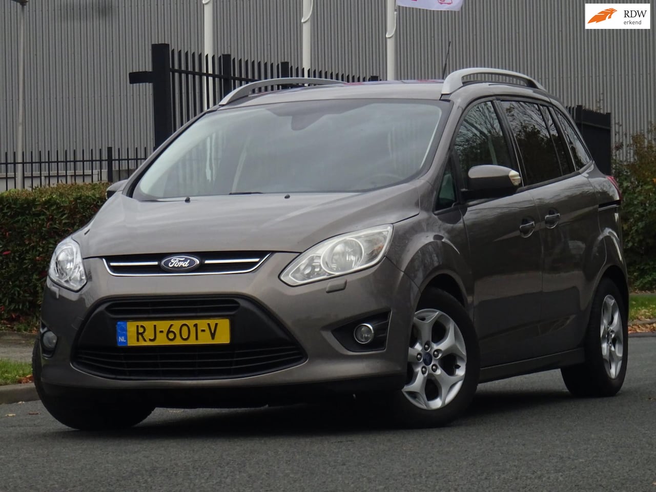 Ford Grand C-Max - 1.0 7-PERSOONS NAVI/AIRCO/CRUISE/PDC/APK - AutoWereld.nl