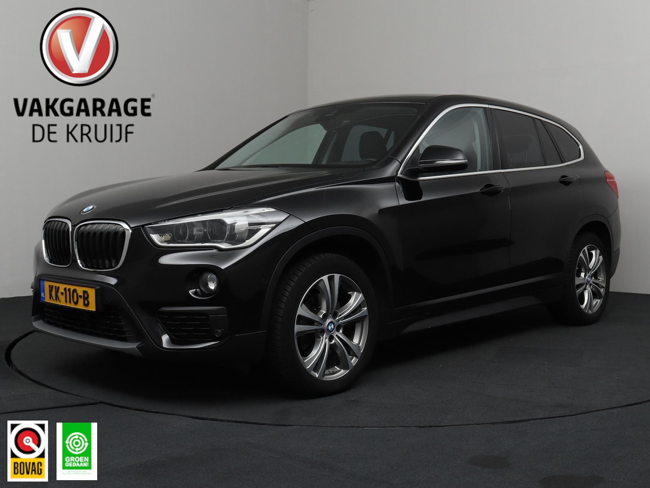 BMW X1 - sDrive18i Centennial High Executive | Navigatie | LED | Trekhaak! - AutoWereld.nl