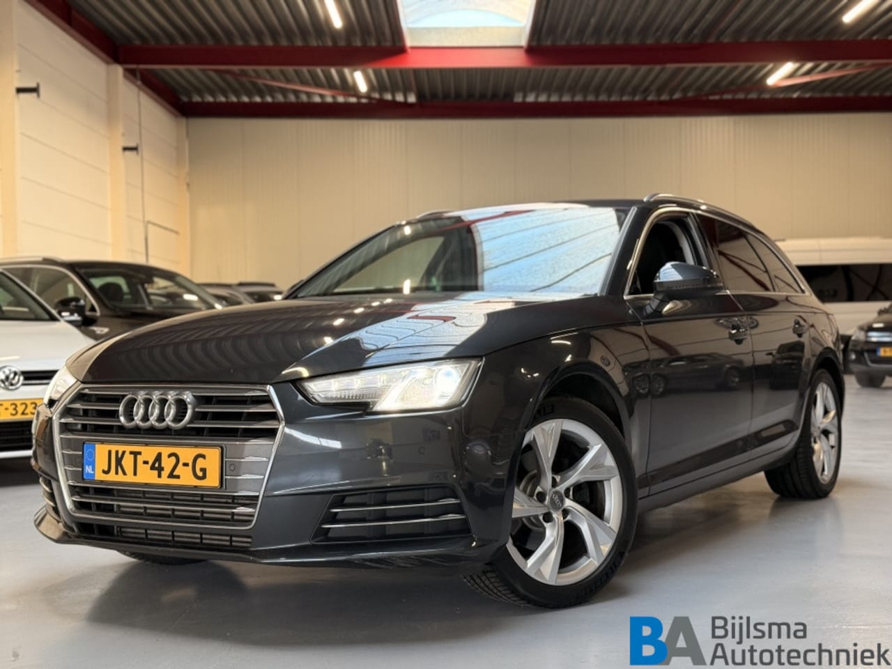 Audi A4 Avant - 2.0 TFSI ultra | Standkachel | Trekhaak | Xenon - AutoWereld.nl
